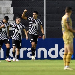 Libertad goleó a Táchira y así quedó el grupo de River